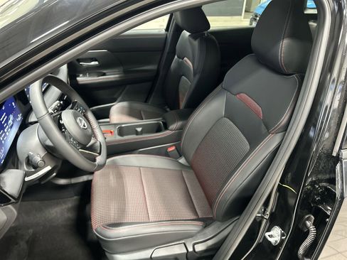 New 2026 Nissan Kicks SR w/ Cold Weather Package image 24