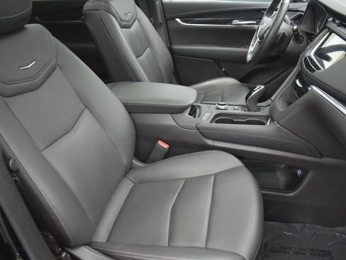 Certified 2023 Cadillac XT5 Premium Luxury AWD/4WD image 31