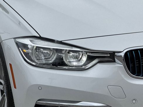 Used 2017 BMW 330e image 10