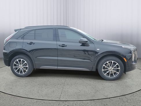 Used 2025 Cadillac XT4 Sport w/ Cold Weather Package image 3