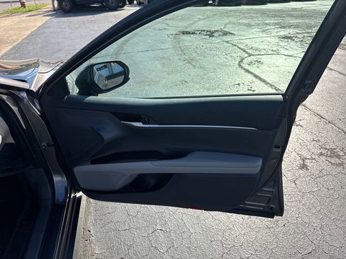 Used 2021 Toyota Camry LE AWD/4WD image 37