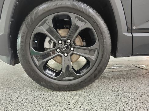 Used 2025 Chevrolet Equinox LT w/ Midnight Edition AWD/4WD image 30