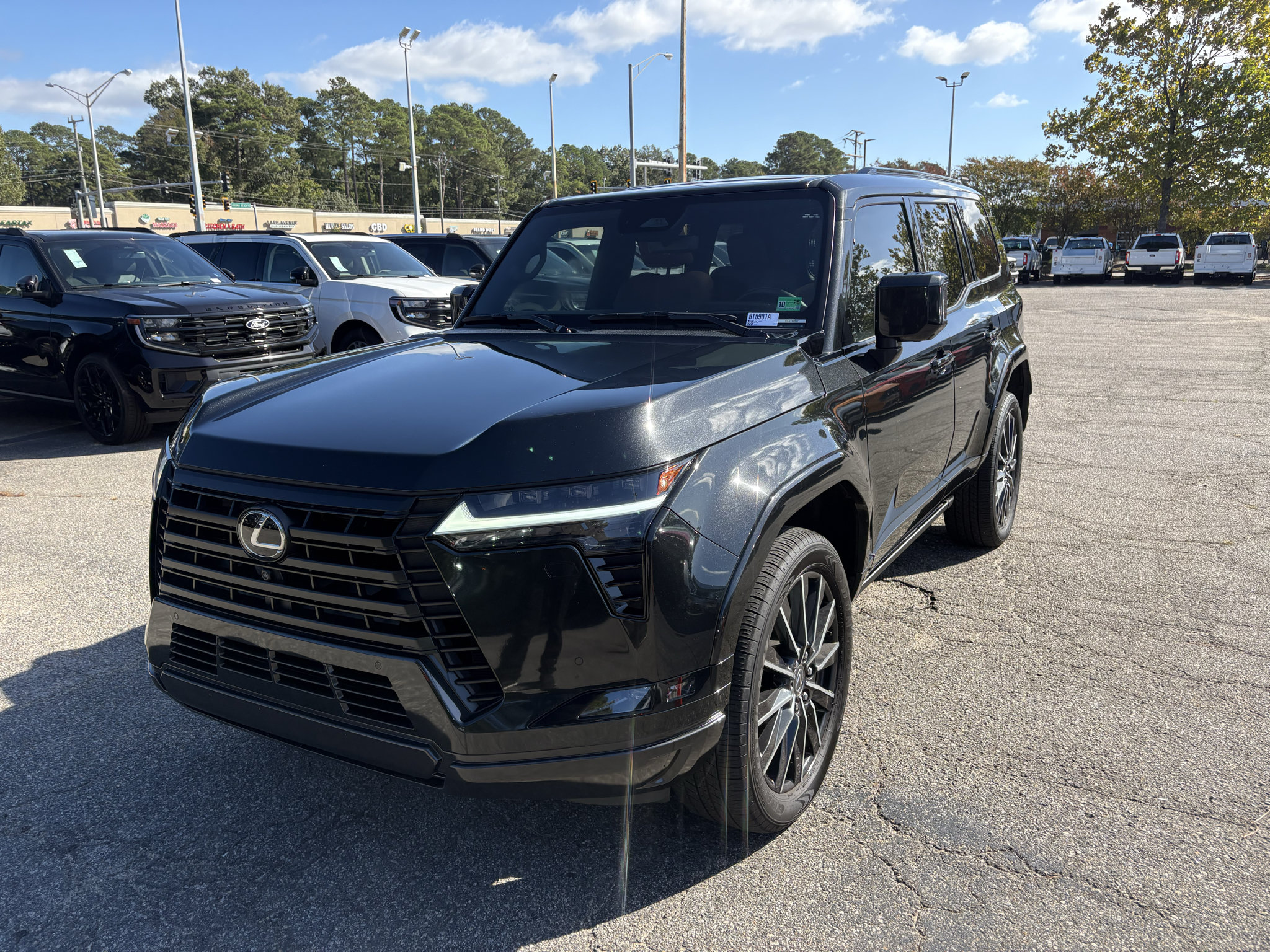 Used 2025 Lexus GX 550 w/ Accessory Package (2T) AWD/4WD image 1