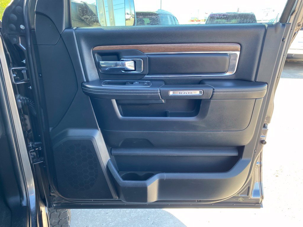 Used 2015 RAM 2500 Laramie w/ Convenience Group AWD/4WD image 18