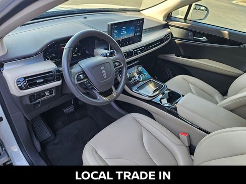 Used 2023 Lincoln Nautilus AWD w/ Premium Package image 16
