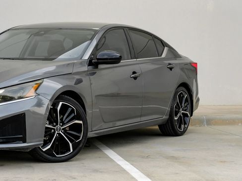 Used 2023 Nissan Altima 2.5 SR image 8