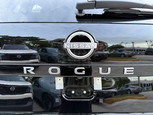 New 2026 Nissan Rogue SV FWD image 10