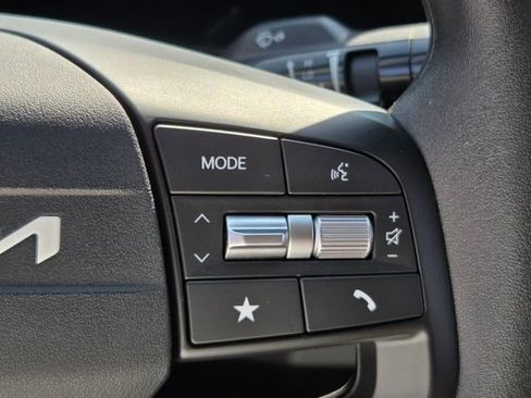 Used 2025 Kia K4 LXS FWD image 22