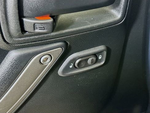 Used 2016 Jeep Wrangler Sport image 17