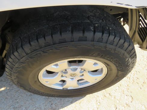 Used 2008 Toyota Tacoma PreRunner image 32