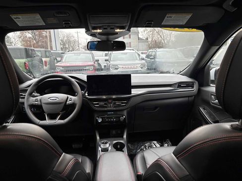 Used 2025 Ford Escape ST-Line Elite w/ Premium Technology Package image 20