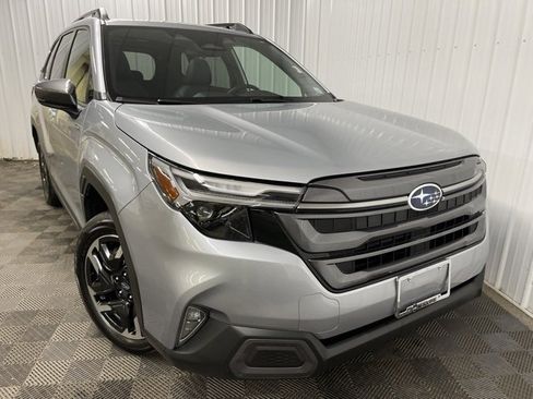 Certified 2025 Subaru Forester Limited image 12