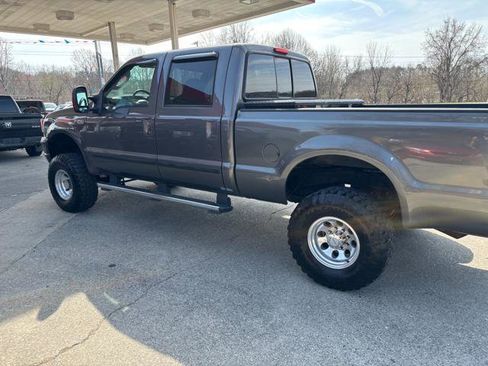 Used 2004 Ford F250 XLT image 10