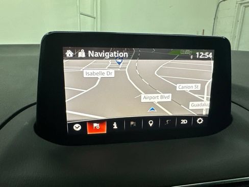 Used 2018 MAZDA MAZDA3 Grand Touring w/ Premium Equipment Package FWD image 19