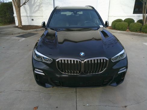 Used 2020 BMW X5 M50i w/ Executive Package image 3