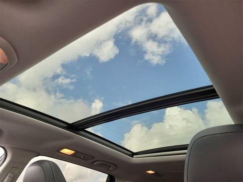 Used 2023 Subaru Ascent Limited w/ Technology Package image 19