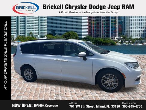 Used 2021 Chrysler Voyager Lxi FWD image 2