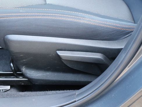 Used 2021 Subaru Crosstrek 2.0i Premium image 24