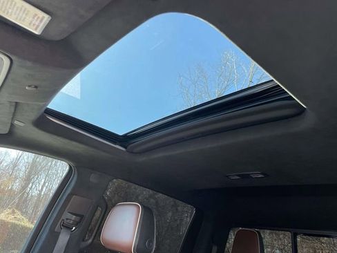 Used 2024 GMC Sierra 3500 Denali Ultimate image 8