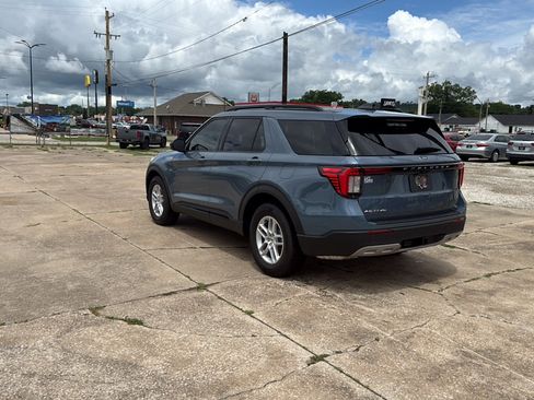New 2026 Ford Explorer Active w/ Active Comfort Package RWD image 6