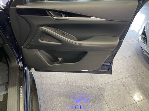 Used 2025 INFINITI QX60 Pure w/ Cargo Package FWD image 40