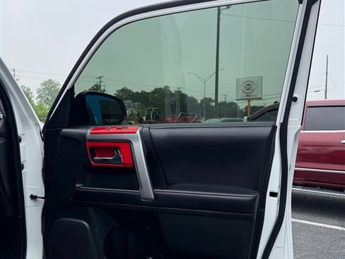 Used 2019 Toyota 4Runner SR5 RWD image 19
