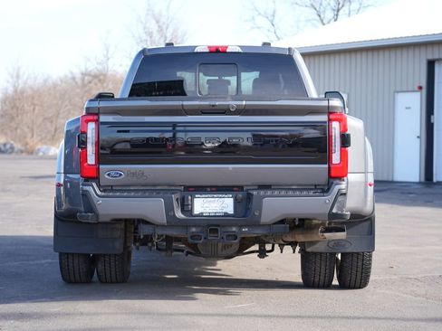 Used 2025 Ford F350 Platinum image 4