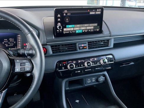 Used 2023 Honda Pilot Elite image 6