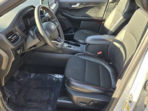 Used 2025 Ford Escape ST-Line FWD image 10