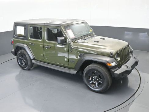 Used 2022 Jeep Wrangler Unlimited Sport image 55