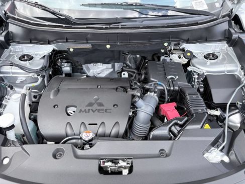 Used 2025 Mitsubishi Outlander Sport LE AWD/4WD image 31