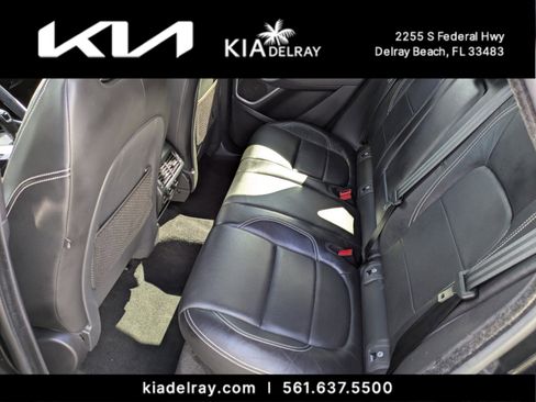 Used 2018 Jaguar E-PACE R-Dynamic SE image 14