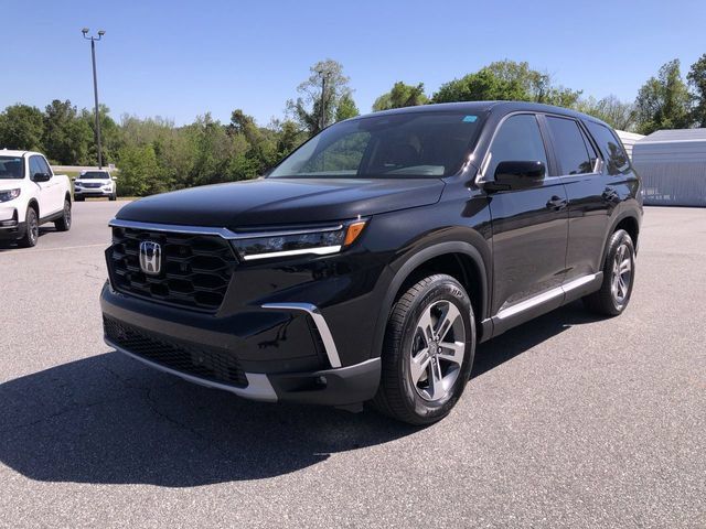 Certified 2025 Honda Pilot EX-L image 3
