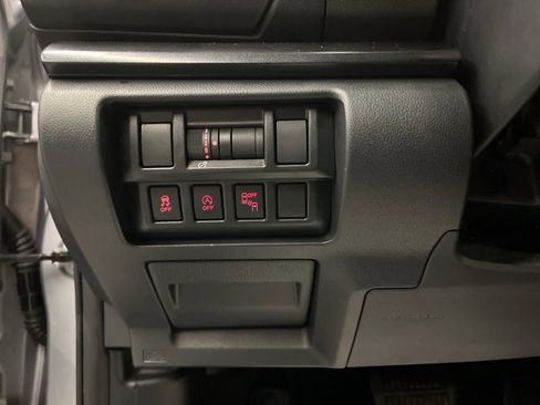 Used 2021 Subaru Crosstrek 2.5i Sport w/ Moonroof Package image 12