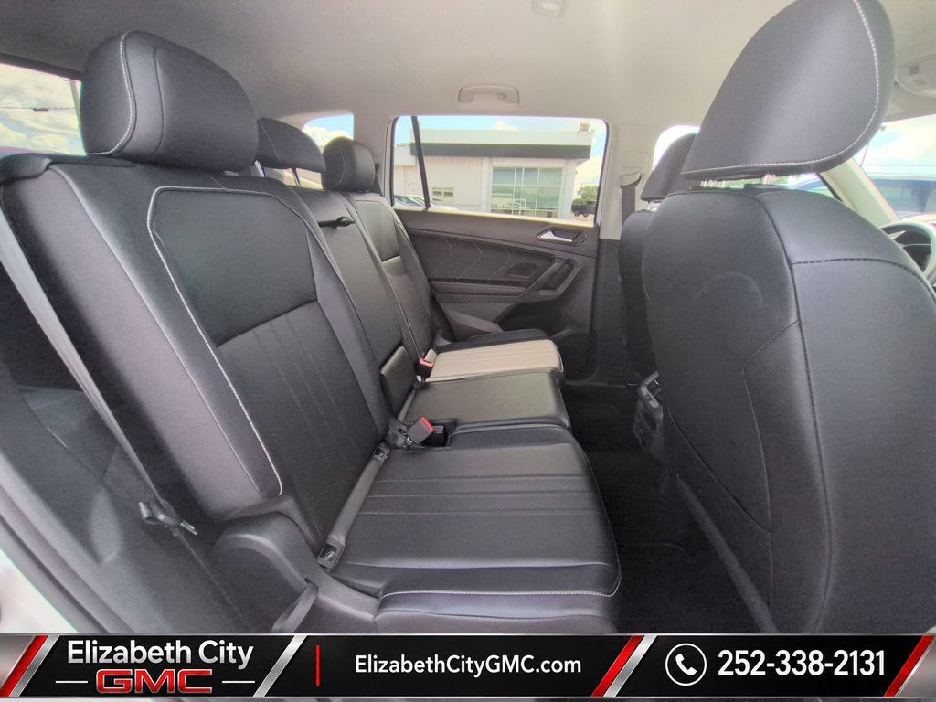 Used 2023 Volkswagen Tiguan SE FWD image 19