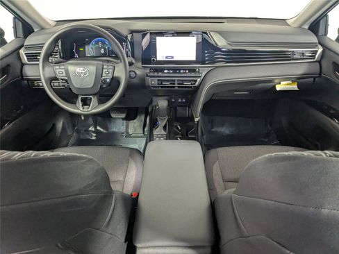 Certified 2025 Toyota Camry LE image 30