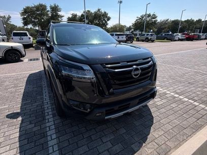 Used 2024 Nissan Pathfinder SL w/ SL Premium Package