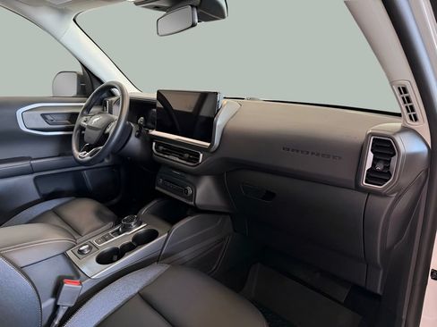 Certified 2025 Ford Bronco Sport Outer Banks w/ Outer Banks Tech Package+ AWD/4WD image 31