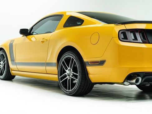 Used 2013 Ford Mustang Boss 302 w/ Boss 302 Accessory Pkg RWD image 20