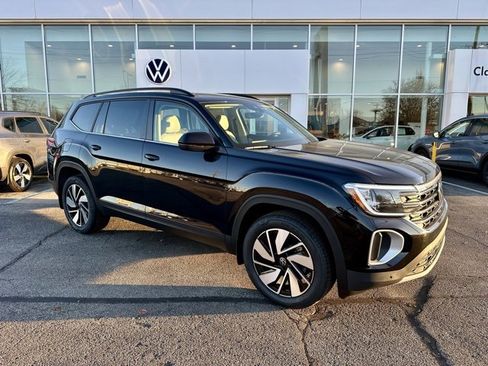 New 2026 Volkswagen Atlas SE image 1