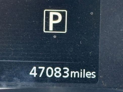 Used 2020 Nissan Kicks SR image 16