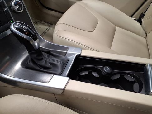 Used 2015 Volvo XC60 T5 image 17