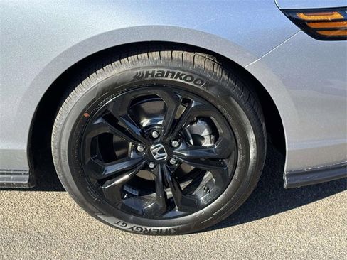 New 2025 Honda Accord SE image 6