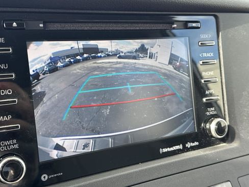 Used 2020 Toyota Sienna XLE image 23