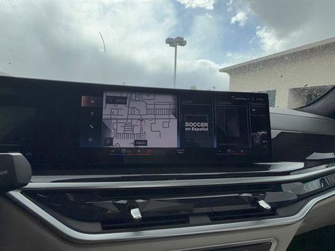 Certified 2023 BMW X7 xDrive40i w/ Executive Package image 16