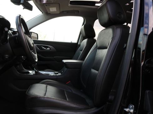 Used 2019 Chevrolet Traverse Premier w/ Redline Edition AWD/4WD image 23