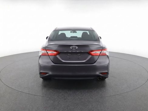 Used 2018 Toyota Camry FWD image 7