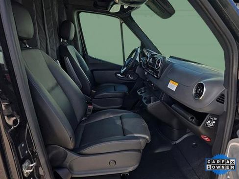 Used 2023 Mercedes-Benz Sprinter 3500 image 7