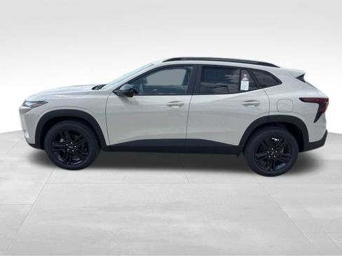 New 2026 Chevrolet Trax ACTIV w/ Driver Confidence Package FWD image 2
