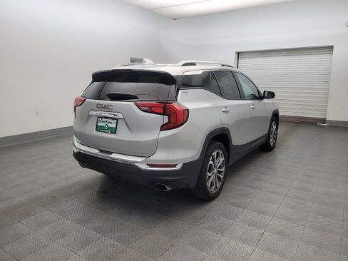 Used 2019 GMC Terrain SLT w/ Preferred Package FWD image 9